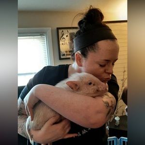 Meet your Posher, Leigh